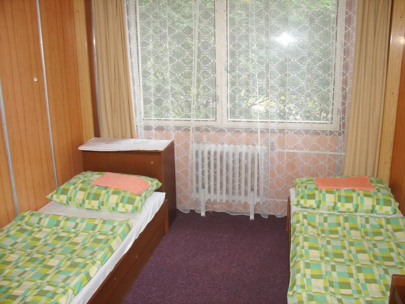 50b30996412c0509a931bd2902b_800_0_0_0__stories_ubytovna_fs_pokoj2_2luzka_vchod